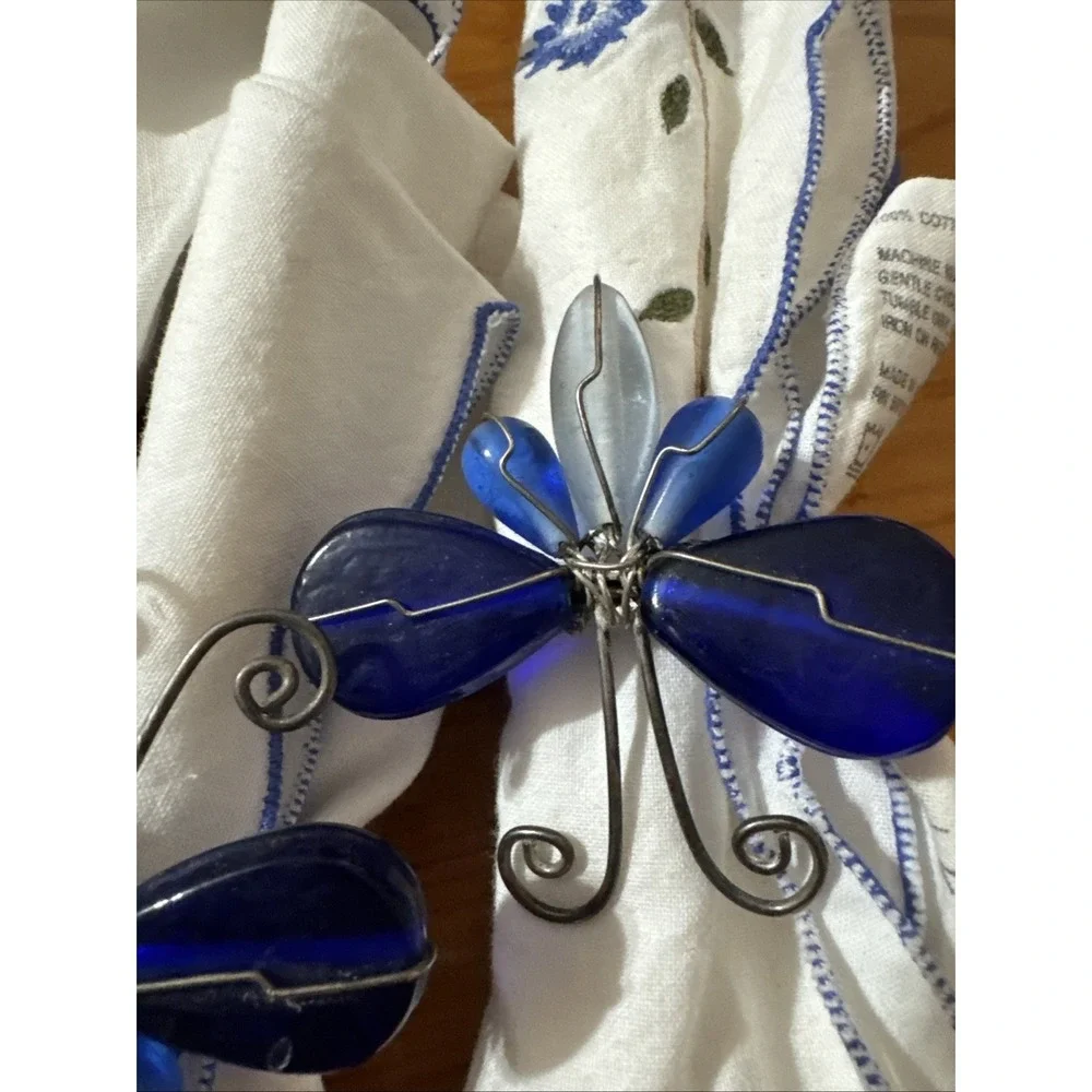 Vintage Cloth Napkins And Butterfly Napkin Holders Blue Glass Wire